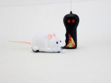 Load image into Gallery viewer, Mouse Toys Wireless - CattoStoree
