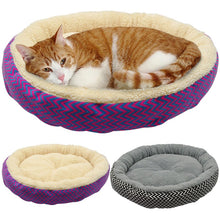 Load image into Gallery viewer, Round cat bed - CattoStoree
